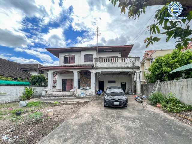 *****บ้านเดี่ยวมือสองย่านนนทบุรี ม.ซอยงามวงศ์วาน3 แยก10 งามวงศ์วาน เนื้อที่กว้างขวางมากถึง 107 ตร.ว. ฟังก์ชัน 3 ห้องนอน 2 ห้องน้ำ 2 ที่จอดรถ บนทำเลเยี่ยม ใกล้เซ็นทรัลรัตนาธิเบศร์, รถไฟฟ้าสายสีม่วง "สถานีศูนย์ราชการนนทบุรี" และทางด่วน "งามวงศ์วาน" ห้ามพลาด!